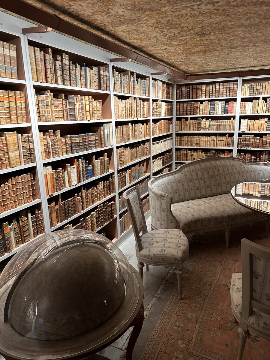 Författare Anders Danell tweet media