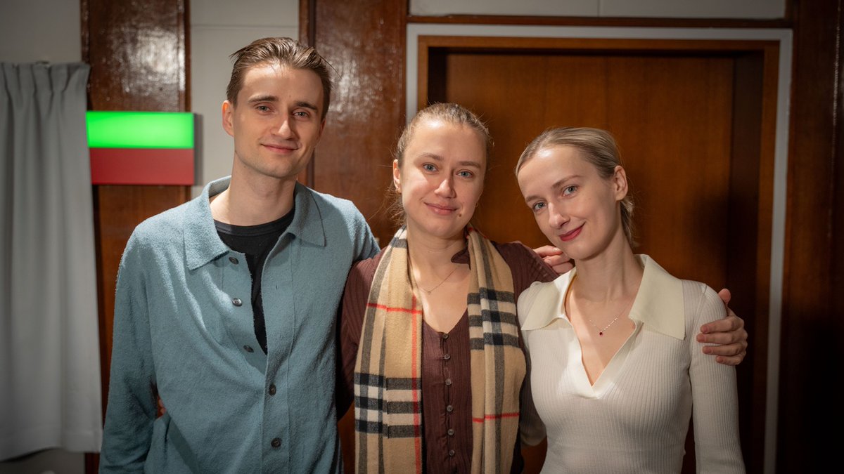 Latvijas Radio 3 (@klasika_lr3) on Twitter photo Šodien <a href="/Ventspilslv/">Ventspils.lv</a> koncertzālē "Latvija" ar jaunu programmu viesojas vijolniece <a href="/KristineBalanas/">Kristīne Balanas</a>, čelliste un diriģente Margarita <a href="/MBalanas/">Margarita Balanas</a> un vijolnieks Roberts <a href="/rbalanas/">Roberts Balanas</a>. Trijatā Latvijā spēlējuši 2021. gadā <a href="/VKCesis/">Vidzemes koncertzāle</a>, nu pošas turnejai uz Austrāliju
klasika.lsm.lv/lv/raksts/parm… Šodien <a href="/Ventspilslv/">Ventspils.lv</a> koncertzālē "Latvija" ar jaunu programmu viesojas vijolniece <a href="/KristineBalanas/">Kristīne Balanas</a>, čelliste un diriģente Margarita <a href="/MBalanas/">Margarita Balanas</a> un vijolnieks Roberts <a href="/rbalanas/">Roberts Balanas</a>. Trijatā Latvijā spēlējuši 2021. gadā <a href="/VKCesis/">Vidzemes koncertzāle</a>, nu pošas turnejai uz Austrāliju
klasika.lsm.lv/lv/raksts/parm…