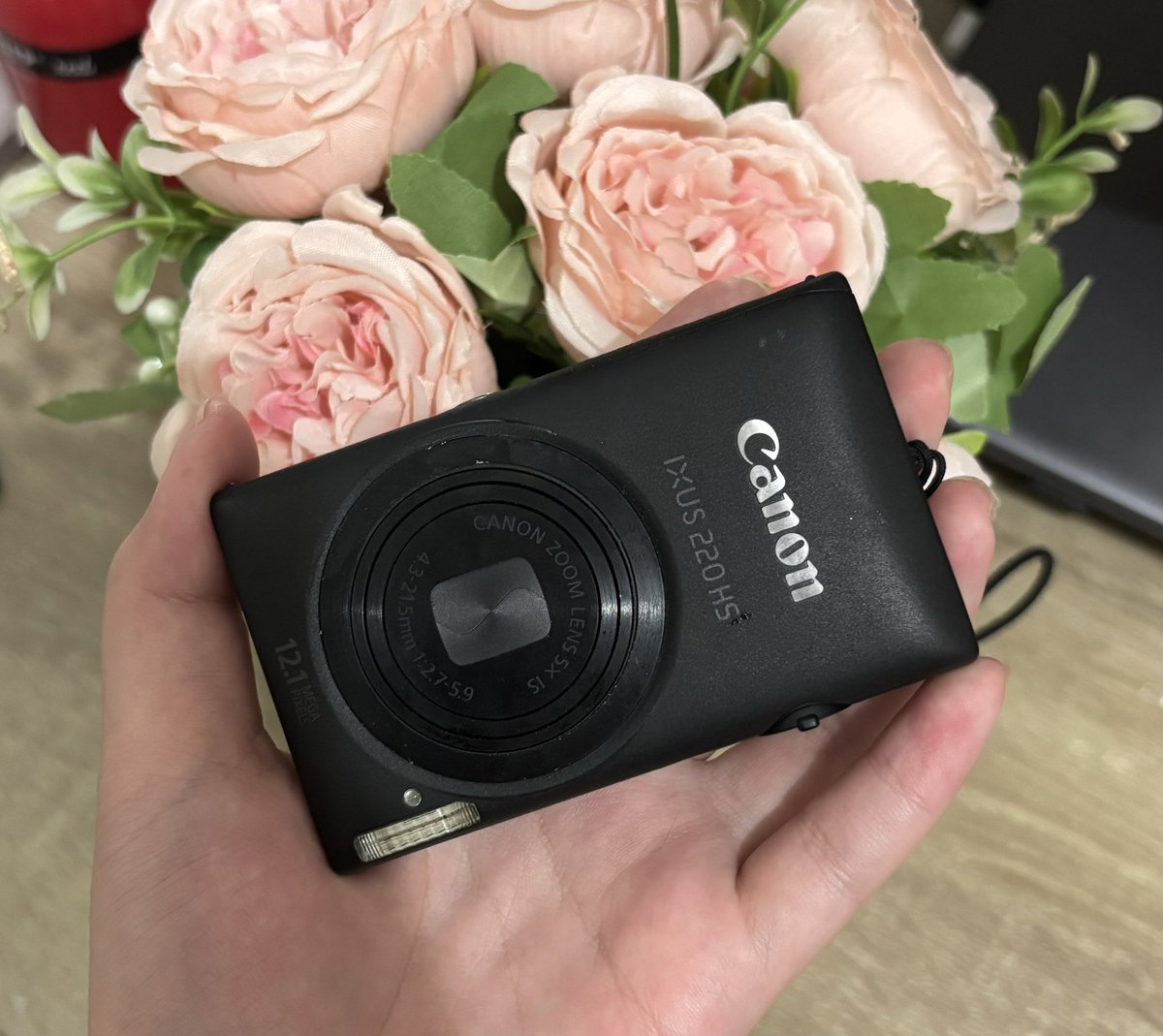 digiyours's tweet photo. WTS Canon IXUS 220HS in black🖤✨(rare item)
12,1 MP

All fungsi normal, no minus
 include : battery, sd card 4gb

Price : 1,9
Pengiriman : JNT/🍊(admin +5%)
📍Pluit, Jakut

#zonauang #digicam #canon #ixus #camera https://t.co/3B6goGP7JN