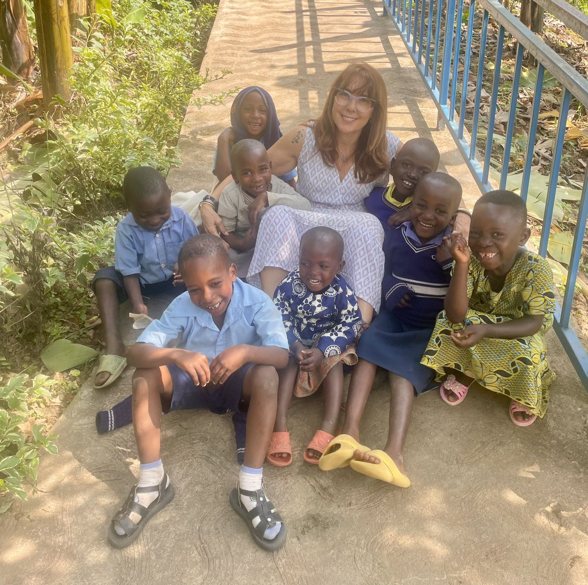 SoniaPrezRipol3's tweet photo. ¡Hola, mundo! 🌍 Soy Sonia, ¡y estoy de vuelta en X! Esta vez posteando en Ruanda 🇷🇼, en un increíble proyecto con Museke en Nemba. 💫 ¡Acompáñame en esta aventura y descubran más sobre este hermoso lugar! 🛤️✨ #Ruanda #Museke #Nemba #Aventura #Viajes #Cultura #ExplorandoElMundo https://t.co/reNk7UWqnr