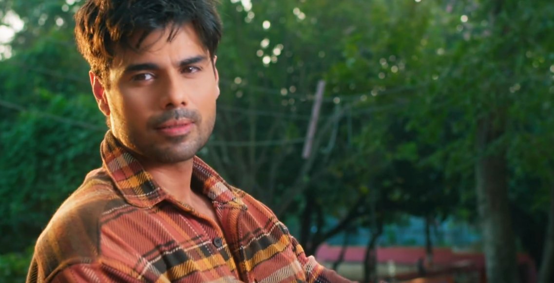 TellyReviews1's tweet photo. Abhinav type entry, but definitely not so...
#yrkkh #yrkkh3 #yrkkh4 #Akshnav #AbhinavSharma #JaySoni #Roopkumar https://t.co/fN3Al7TxjY
