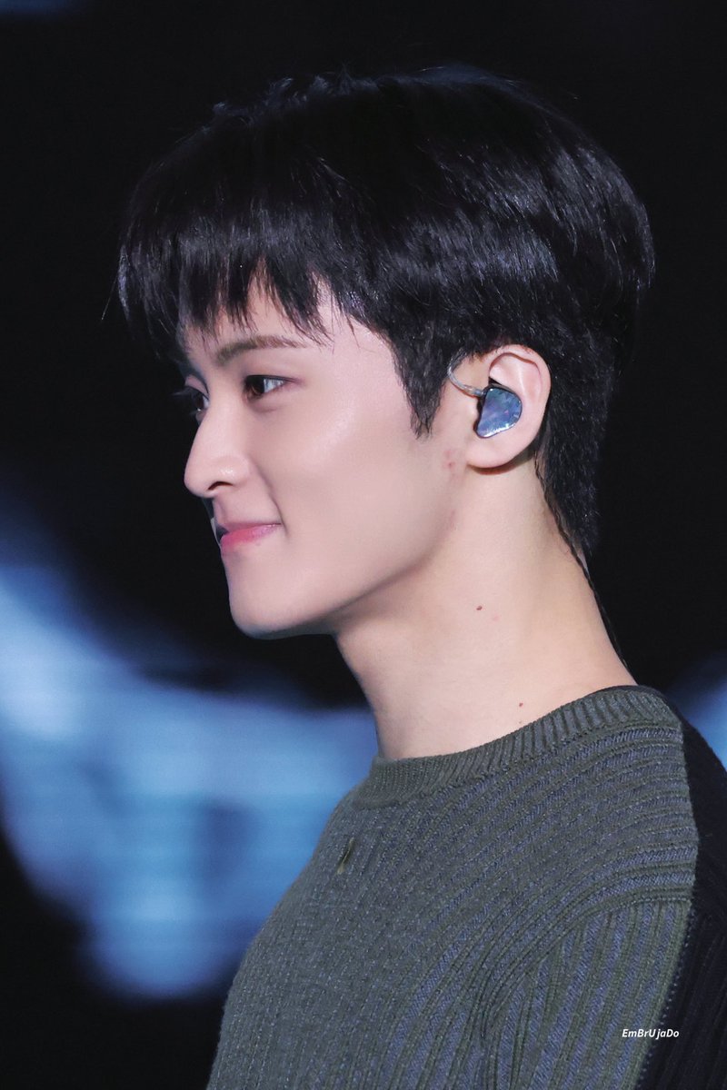 250118
THE MOMENTUM

#마크 #MARK #마버블 
#NCT #NCTDREAM #NCT127