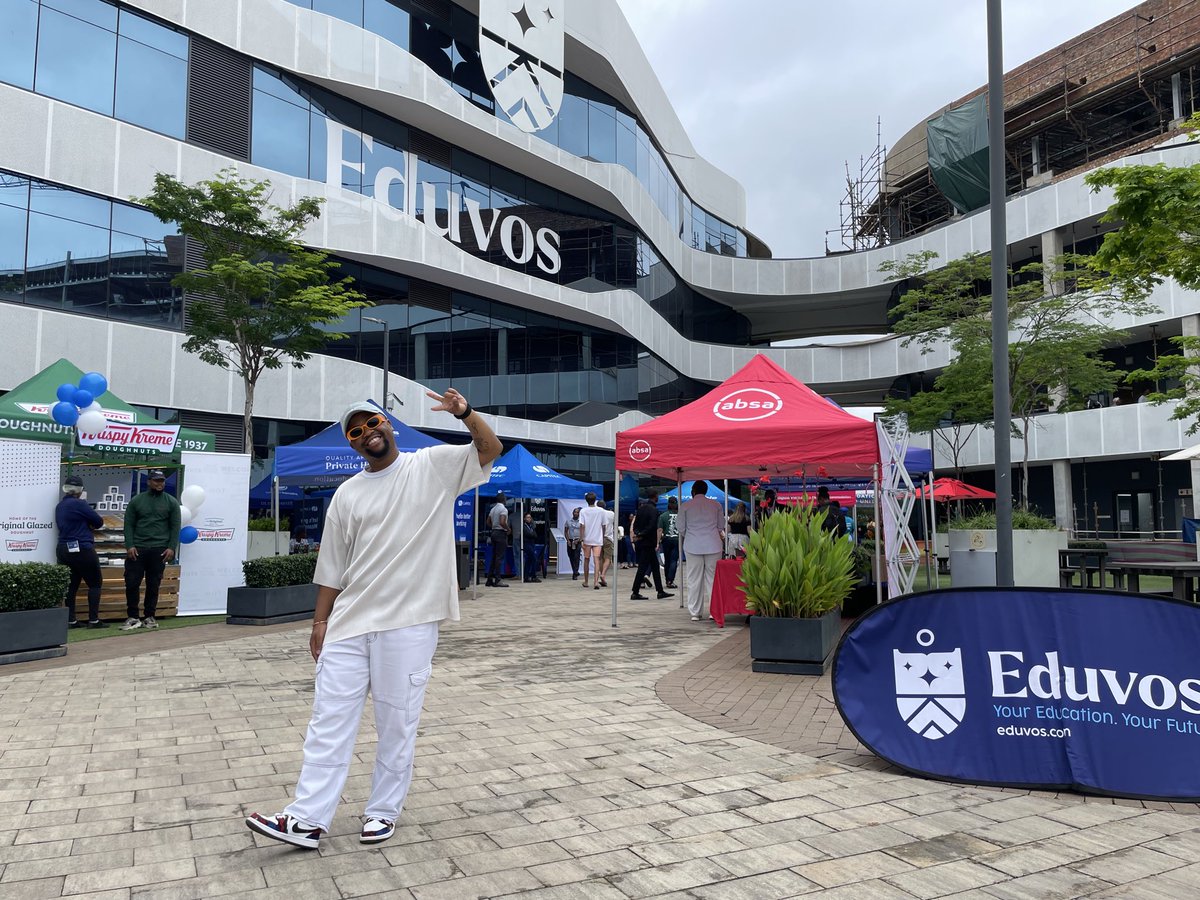 Yfm's tweet photo. We’re starting our day @edu_vos Pretoria Campus Open Day! @XtremmeDJ will be bringing you all the action on #KickstartCafe https://t.co/vQTIncN4ih