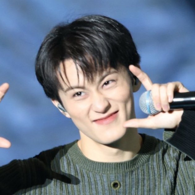 HE’S SO CUTEEDJSGKSLF 😭🤏🏻