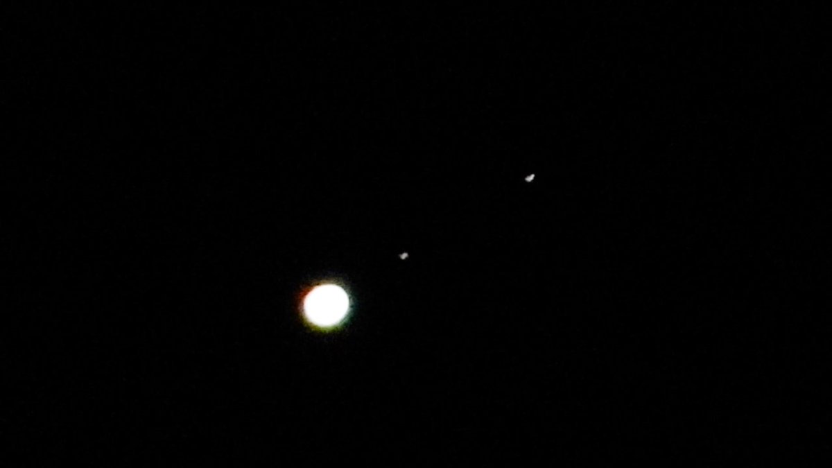 astronomy_dan's tweet photo. Heres a Close up shot of the Planet Jupiter with 2 of its Moons Io and Ganymede on 01/01/25 over Wolverhampton West Midlands. #planetjupiter #Jupitersmoons #Iomoon #Ganymede #Jupiter #Astronomy https://t.co/DouqnifbUB