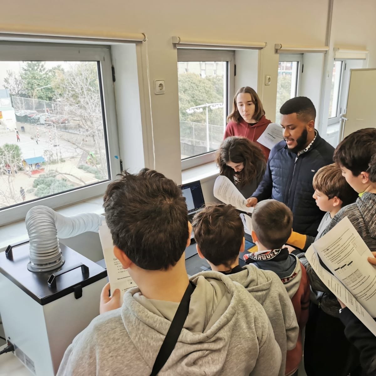 cesirecat's tweet image. Col·laborem amb @EduCaixa_CAT i el @MIT, la coordinació de l’estada d’estudiants del programa GTL @MISTIatMIT a 10 centres del #ProgramaFaig. L’objectiu és dinamitzar l’aprenentatge actiu als espais de creació i fabricació digital FaigLabs. @educaciocat @JMoralCastrillo