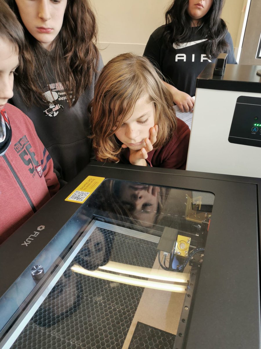 cesirecat's tweet image. Col·laborem amb @EduCaixa_CAT i el @MIT, la coordinació de l’estada d’estudiants del programa GTL @MISTIatMIT a 10 centres del #ProgramaFaig. L’objectiu és dinamitzar l’aprenentatge actiu als espais de creació i fabricació digital FaigLabs. @educaciocat @JMoralCastrillo