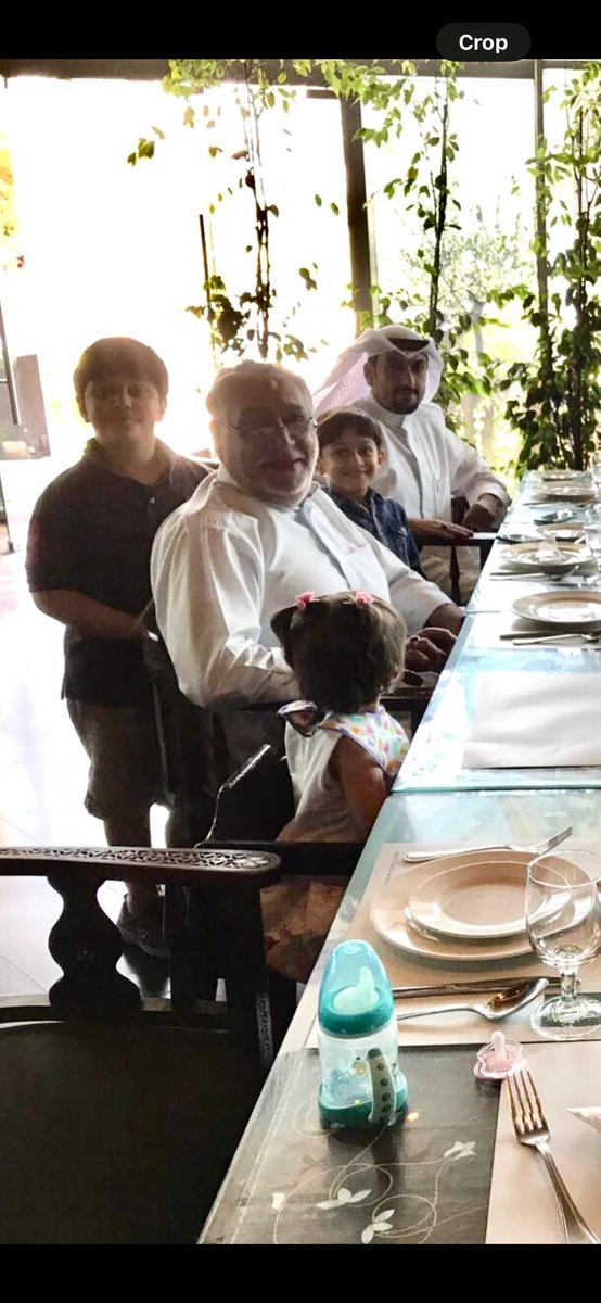 فقيد روحي متى الأقدار تجمعنا
فقد تعبت من الآلام والبعد
إن ضاقت الارض أو عز اللقاء بها
عسى اللقاء حبيبي جنة الخلد