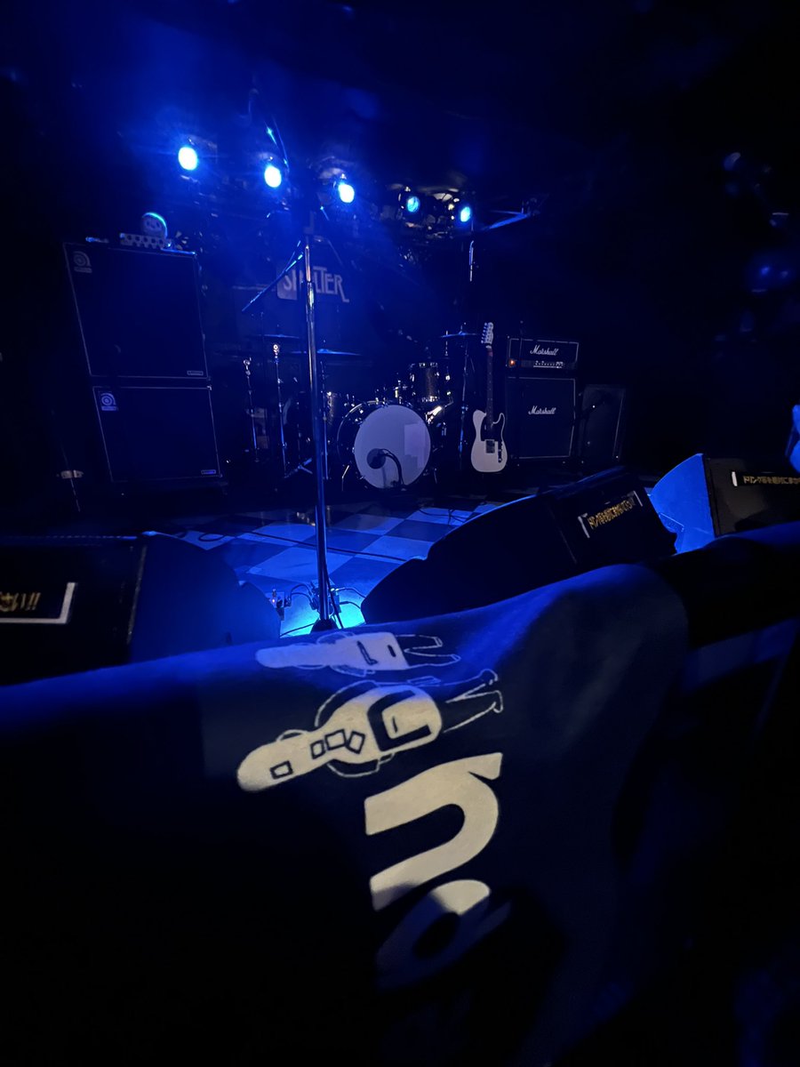 NorthEskywalker's tweet image. the pulloversのツアー初日、
新旧織り交ぜの神セトリだった
時間が過ぎるのがめちゃ早いんだよ
「え、もう残り2曲、、」
漂うワンルームと不在、たまんなくて
多分、顔くしゃになってた、、
ツアーの成功を祈ってます
僕はファイナルでまた会いに行きます
りくくん泣くな
#pullovers