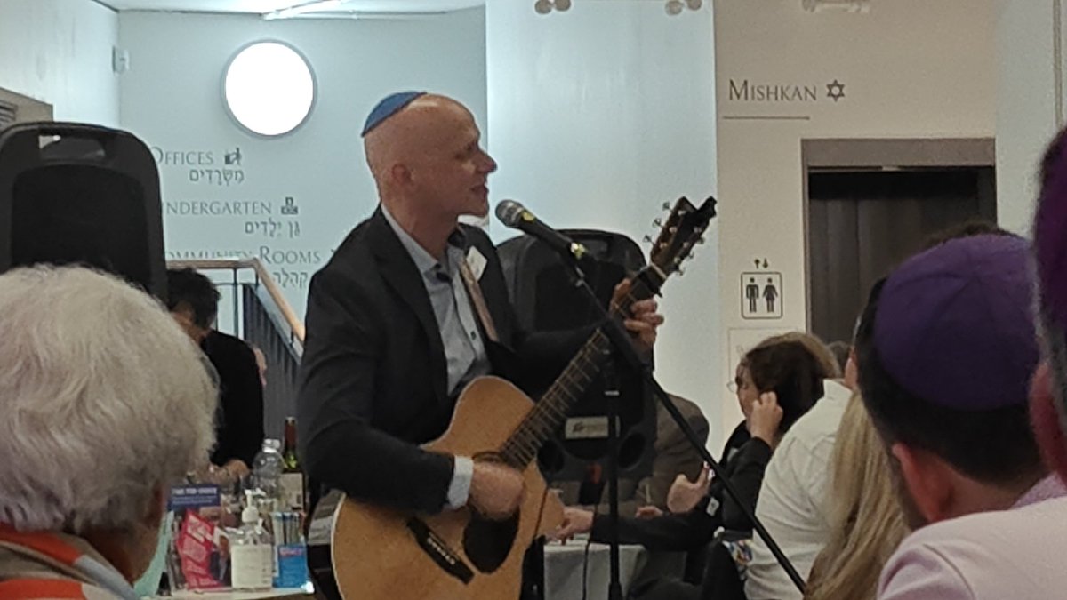 Andrew Gilbert 🇺🇦 solidarity 🇮🇱 (@andrewgilbert1) on Twitter photo Friday morning I met a group from <a href="/CenSynNYC/">Central Synagogue</a> and gave them a lowdown on UK Jewry. Kabb Shabbat they came to <a href="/FinchleyReform/">Finchley Reform Synagogue</a> for an incredibly moving service as our members and clergy met <a href="/CantorZoe/">Zoe Jacobs</a> <a href="/dbzyb/">Deborah Blausten</a> Cantor Daniel Mutlu Rabbi Sarah Berman #FRSmeetsCENTRAL Friday morning I met a group from <a href="/CenSynNYC/">Central Synagogue</a> and gave them a lowdown on UK Jewry. Kabb Shabbat they came to <a href="/FinchleyReform/">Finchley Reform Synagogue</a> for an incredibly moving service as our members and clergy met <a href="/CantorZoe/">Zoe Jacobs</a> <a href="/dbzyb/">Deborah Blausten</a> Cantor Daniel Mutlu Rabbi Sarah Berman #FRSmeetsCENTRAL