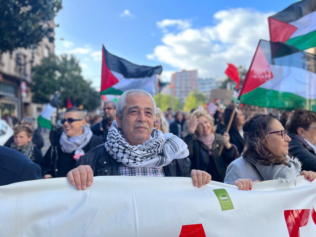 CCOOdeAsturias's tweet photo. 🇵🇸 No podemos olvidar el genocidio, las masacres y masiva cometida por el sionismo, y que los culpables tienen que pagar por estos crímenes
@RefatAhmad 
#ConPalestina https://t.co/FSVkY0tPIe