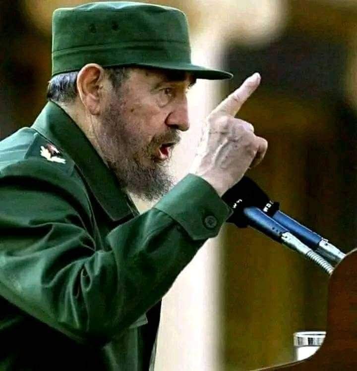 🔲 COMO DIJERA FIDEL..
" No existe en el mundo una fuerza capaz 
 de aplastar la fuerza de la verdad y las 
ideas."
YO ME MUERO COMO VIVI 🇨🇺🇨🇺🇨🇺

#JuntarYVencer #FidelPorSiempre #CubaEsAmor #OrgulloQueNosDefine