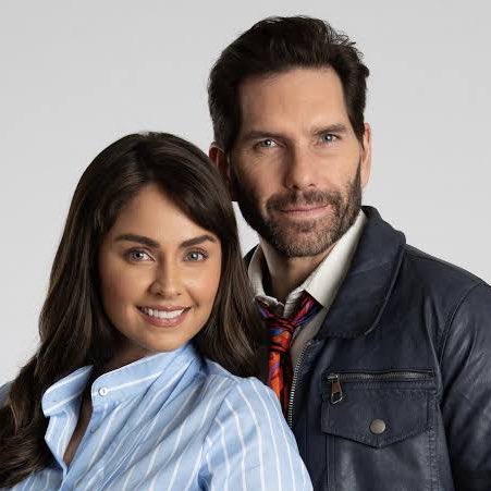 detlnovelas1's tweet image. #JuegosdeAmoryPoder, la nueva producción de Carlos Bardasano protagonizada por Claudia Martín y Arap Bethke basada en la obra chilena #JuegosdePoder, YA tiene fecha de estreno

🗓️LUNES 31 DE MARZO
🕰️ 9:30PM (después de #ElGallodeOro)
📺 @Canal_Estrellas

📰 Confesiones de Famosos