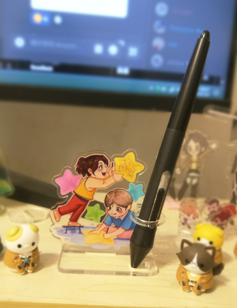 Package just arrived🎁
Thank <a href="/Mobuhanzine/">Mobuhan Zine || COMPLETED</a> team, it's really amazing work !😍🫶💕
(p.s. I love pen rack so much💗)