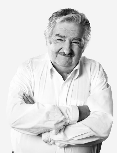 Jose Tavarez (@jtavarez29) on Twitter photo Se ha ido a la edad de 89 años don José "Pepe" Mujica, expresidente de Uruguay, filósofo político, manantial de sabiduría, humanista, sencillo y paradigma de vida feliz en la austeridad.
Su legado es inmenso.
Su obra trasciende.
Su pensamiento inspira.
Hasta siempre <a href="/pepemujica_/">Pepe Mujica</a> Se ha ido a la edad de 89 años don José "Pepe" Mujica, expresidente de Uruguay, filósofo político, manantial de sabiduría, humanista, sencillo y paradigma de vida feliz en la austeridad.
Su legado es inmenso.
Su obra trasciende.
Su pensamiento inspira.
Hasta siempre <a href="/pepemujica_/">Pepe Mujica</a>