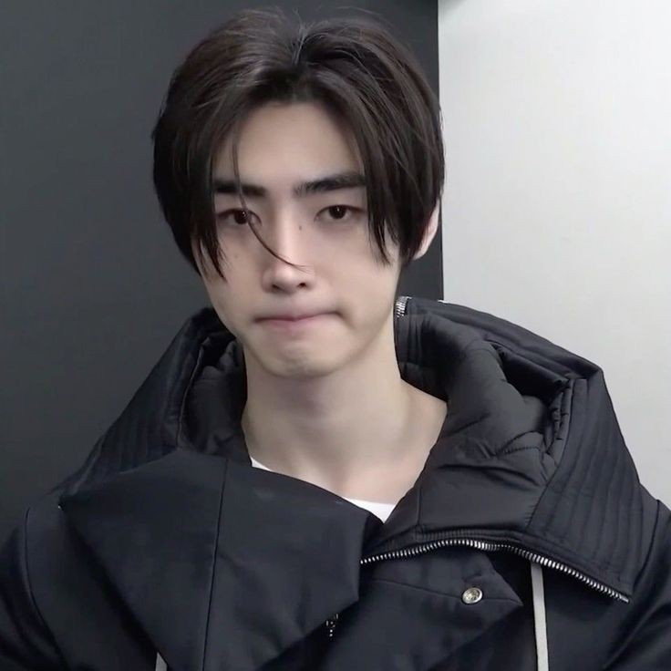 Acil! *pinch <a href="/swordsmein/">藤原 ⸝ 𝑁𝐼𝑅𝐸𝐼.</a>'s cheeks*