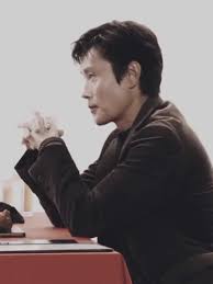 Lee Byung-hun Has anyone noticed a certain resemblance with Mads??? 😍😍😍
#LeeByunghun #SquidGame #frontman