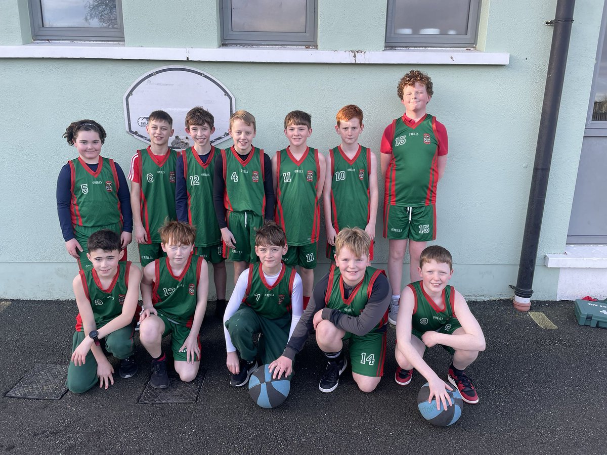 Well done to our boys basketball team who played their first leg of the semi final against St Patrick’s Newbridge on Friday. 
Still all to play for in the 2nd leg next week. Well done boys 🏀