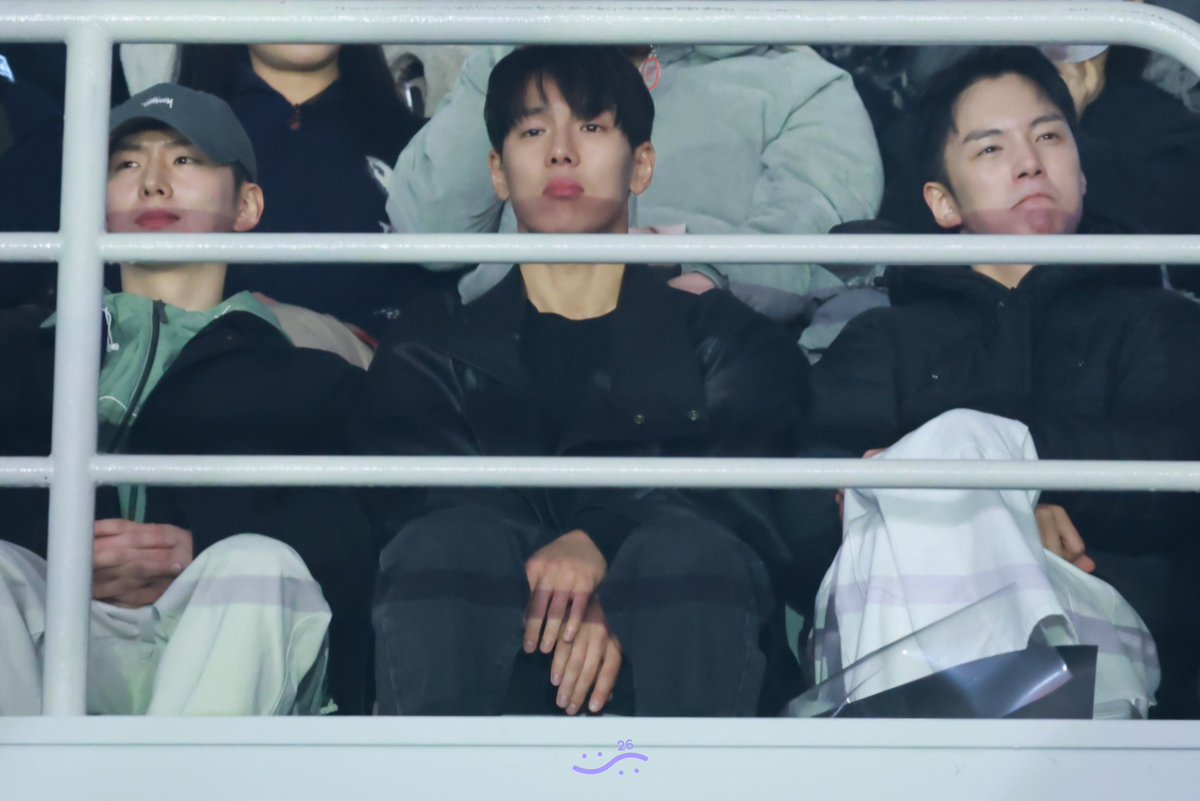 Born_on_26's tweet photo. 250118 IM WORLD TOUR FINAL IN SEOUL Preview

막둥이 응원온 엉아들🖤🖤🖤

@OfficialMonstaX #아이엠 #창균 #IM  #몬스타엑스 #monstax  #OffTheBeat #중콘 
#셔누 #민혁 #기현 #SHOWNU #MINHYUK #KIHYUN https://t.co/SlX9YyinaV