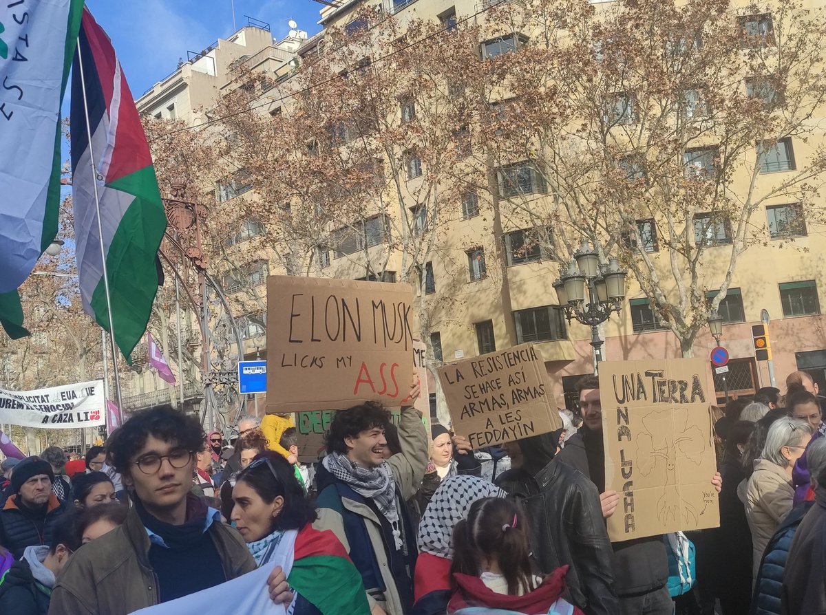 verdegata's tweet photo. Confluencia de luchas está mañana en Barcelona: por Palestina, contra el fascismo y por la justicia climática.

A pesar del alto el fuego, el apartheid contra el pueblo palestino se mantiene. La lucha continua!

#BoicotIsrael https://t.co/yeTQzbU7tI