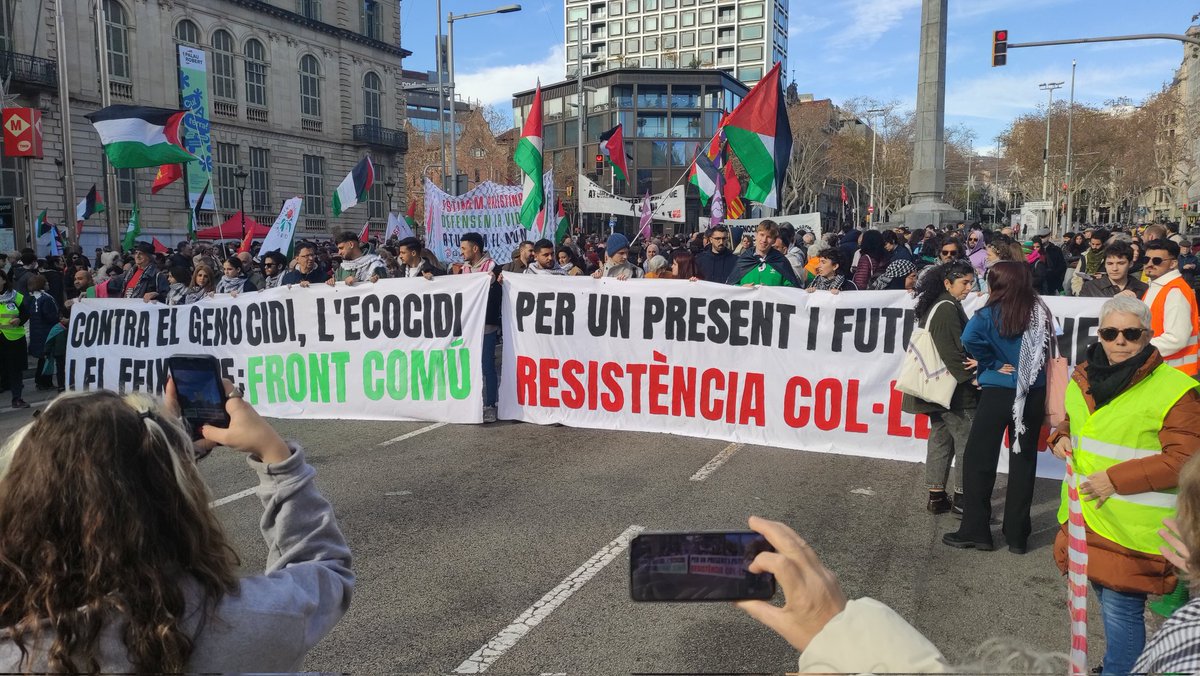 Confluencia de luchas está mañana en Barcelona: por Palestina, contra el fascismo y por la justicia climática.

A pesar del alto el fuego, el apartheid contra el pueblo palestino se mantiene. La lucha continua!

#BoicotIsrael