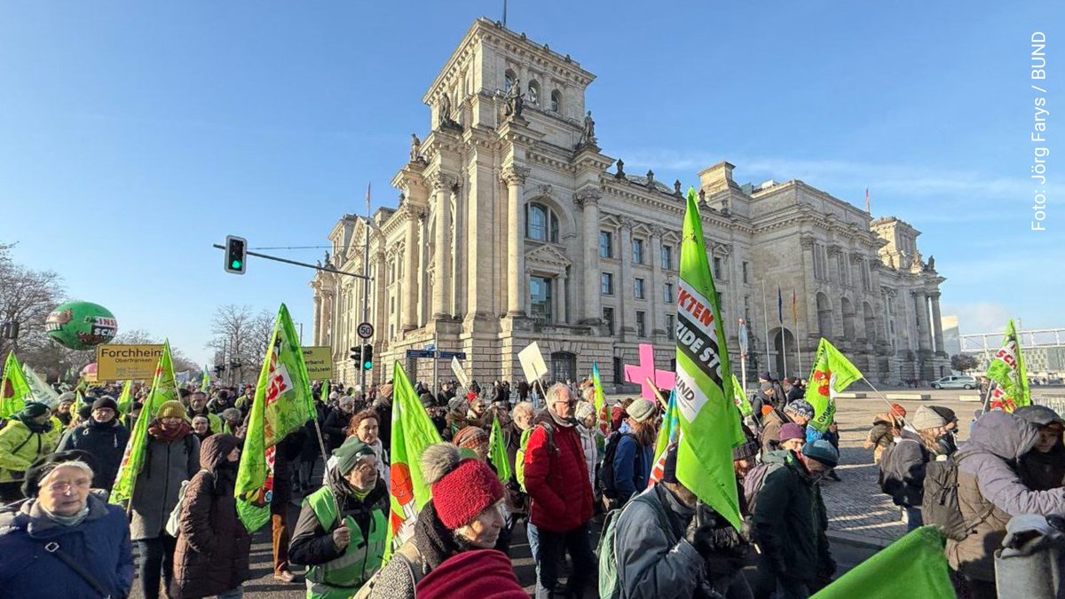 BUND (@bund_net) on Twitter photo Auf geht's, ab geht's, <a href="/WirHabenEsSatt/">Wir Haben Es Satt! 🥕🚜👫👬👭</a>: Für eine bäuerliche und ökologische Landwirtschaft mit schwarzen Zahlen! #wirhabenessatt #whes #whes25 Auf geht's, ab geht's, <a href="/WirHabenEsSatt/">Wir Haben Es Satt! 🥕🚜👫👬👭</a>: Für eine bäuerliche und ökologische Landwirtschaft mit schwarzen Zahlen! #wirhabenessatt #whes #whes25
