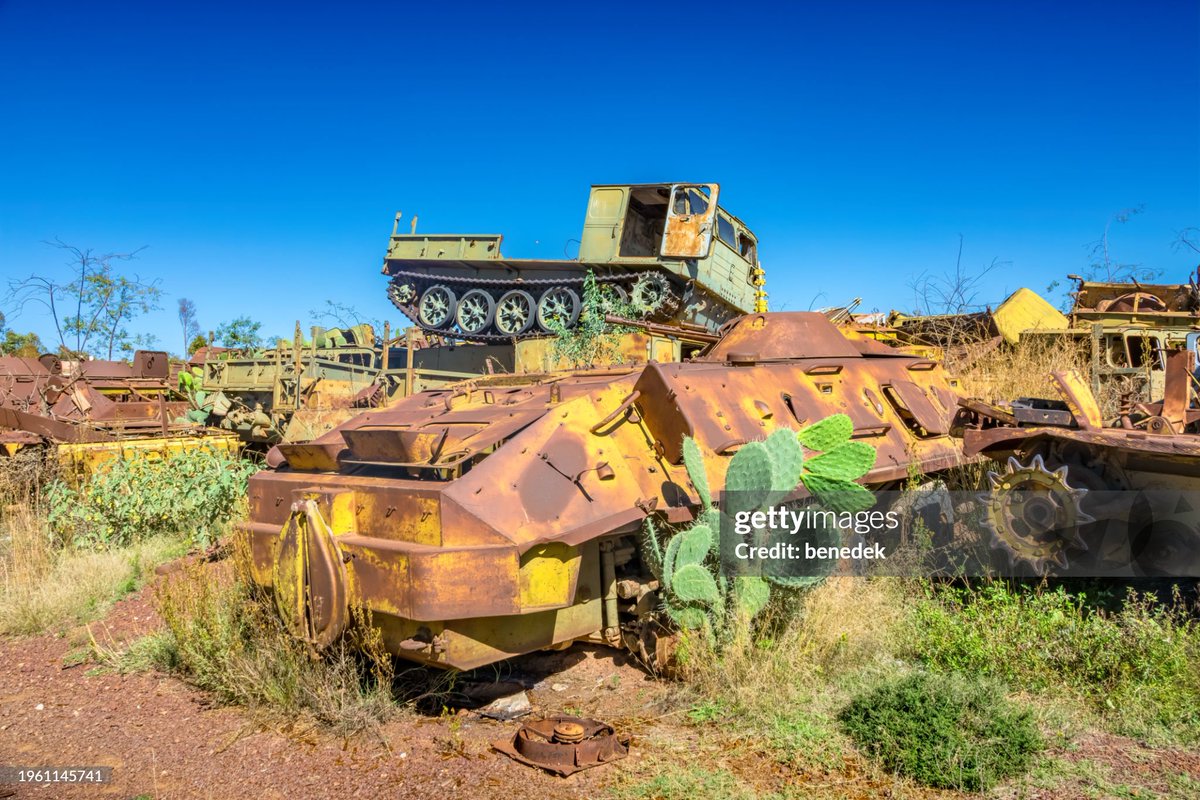 tom_nachtrab's tweet photo. 🇪🇷 Former Eritrean Army ATS-59G artillery tractor at a military junkyard in Asmara, 2014.
#Eritrea #Asmara #EritreaArmy #ATS59G https://t.co/WFmDACs0zt