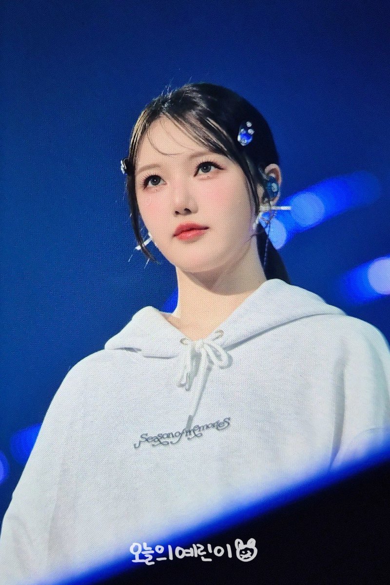 YerinHada0819's tweet photo. 250118💛💛
#GFRIEND #여자친구 #YERIN #예린 https://t.co/9KGKG1IutS