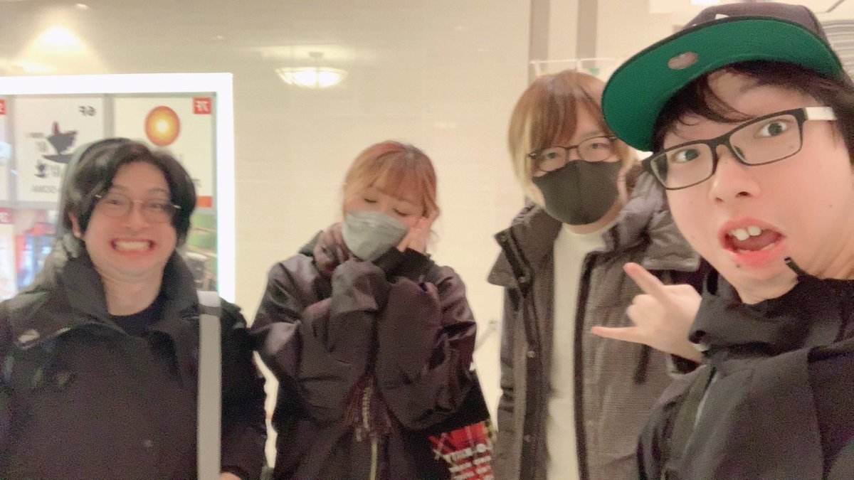 kurowa_kk's tweet photo. 本日は #あにそんしぃくえんす にご来場いただきありがとうございました😊
お客様も演者様もとても暖かくて、良い人ばかりでした☺️
主催のようさんも本当にお疲れ様でした😌
今後は配信も多く行っていきたいと思いますので、何卒今年も(@kurasudelban
)をよろしくお願いします🙇 https://t.co/8c6ayQMx5G