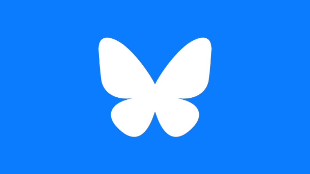 ブルースカイのヘッダーサイズを調べていました。設定で３：１の画像を要求され倍率が表示されます。倍率が１００％になるのは９９０ｘ３３０と小さい。でも実際のヘッダーはフィルターが掛かりボケます。高解像画像を縮小がよい。また実際の表示範囲は２．７４：１ぐらい