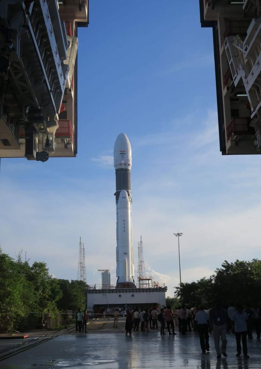 masha_twits's tweet image. இங்கிலாந்தை தளமாகக் கொண்ட #OneWeb 
இந்தியாவின் LVM3 ராக்கெட்டில் 100 செயற்கைக்கோள்களை ஏவுவதற்கான ஒப்பந்தத்தில் இஸ்ரோவுடன் கையெழுத்திட உள்ளது.