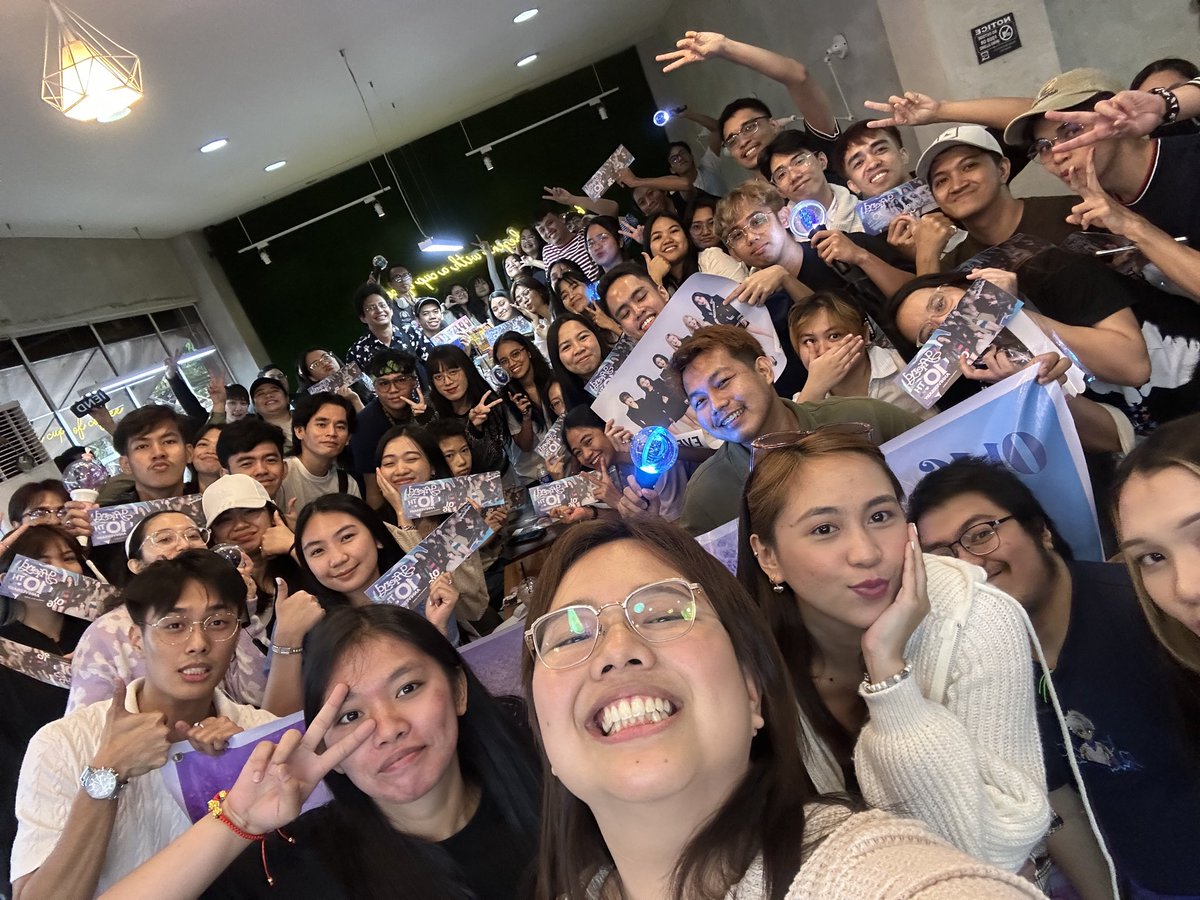 PH_Buddies's tweet photo. GFriend 10th Anniversary: 'Season of Memories' Cupsleeve Event

Thank you so much GFriend for bringing us together. We will always wait for you 🫶

Thank you for coming filo buddies! We reached around 70 attendees today l🥹

#여자친구 #GFRIEND
#Season_of_Memories 
#PHBuddies https://t.co/tz4ikkrJal