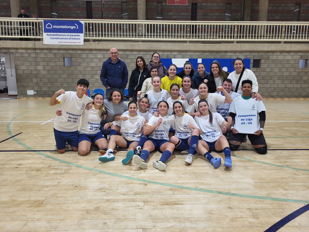 Teldeportivo's tweet photo. ⚽️ Preferente Femenina @FFLasPalmas 
ℂ𝔸𝕄ℙ𝔼𝕆ℕ𝔸𝕊 𝔻𝔼 𝕃𝕀𝔾𝔸
Gran Canaria @Teldeportivo  campeón de liga femenina
🔗 https://t.co/ULPXmaA7jl
💙💛
#Teldeportivo #FutbolSalaFemenino #SomosFutsal #GCIslaEuropeadelDeporte #GranCanaria #islascanariaslatituddevida #FutsalRFEF https://t.co/M64qediw54