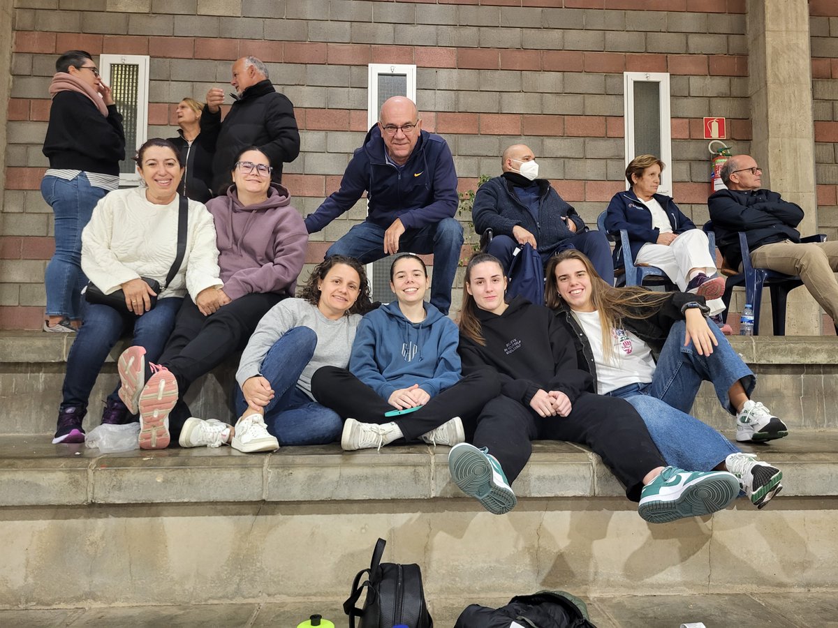 Teldeportivo's tweet photo. ⚽️ Preferente Femenina @FFLasPalmas 
ℂ𝔸𝕄ℙ𝔼𝕆ℕ𝔸𝕊 𝔻𝔼 𝕃𝕀𝔾𝔸
Gran Canaria @Teldeportivo  campeón de liga femenina
🔗 https://t.co/ULPXmaA7jl
💙💛
#Teldeportivo #FutbolSalaFemenino #SomosFutsal #GCIslaEuropeadelDeporte #GranCanaria #islascanariaslatituddevida #FutsalRFEF https://t.co/M64qediw54