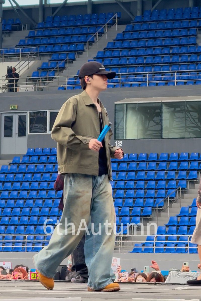 6thAutumnn's tweet photo. 250118 Bulacan Day1 Soundcheck

#원우 #전원우 #WONWOO #ウォヌ
#세븐틴 #SEVENTEEN #全圆佑 https://t.co/bc5u0u0oMm