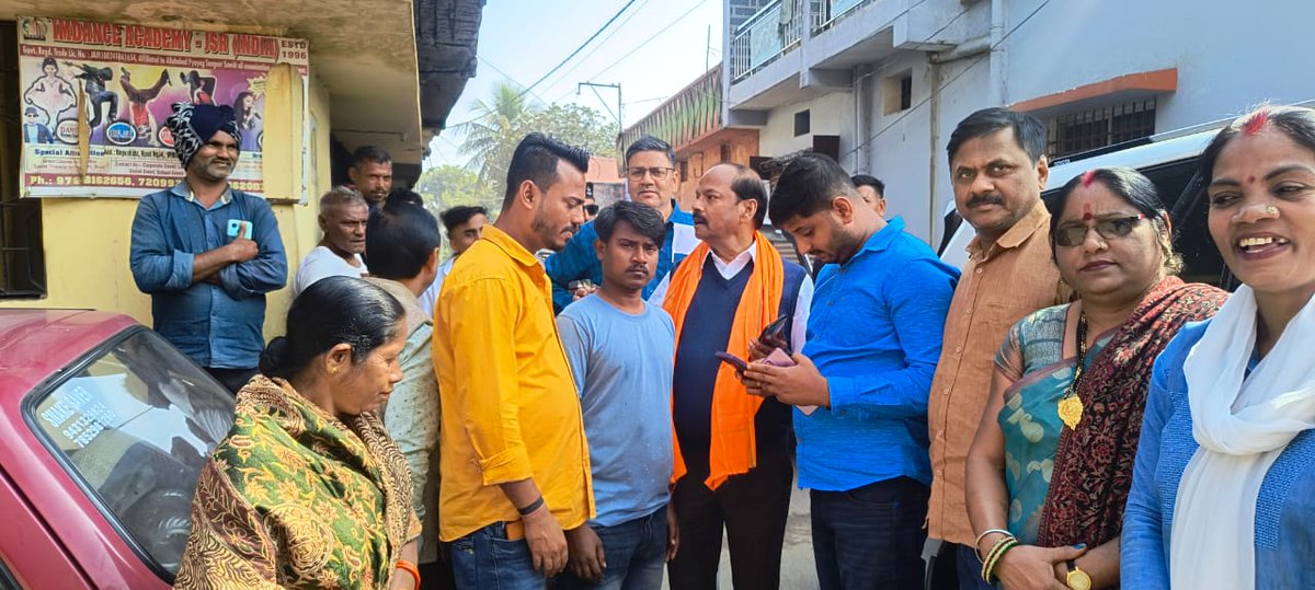 Raghubar Das (@dasraghubar) on Twitter photo рдЬрдорд╢реЗрджрдкреБрд░ рдХреЗ рдмрд╛рдЧрд╝реБрдирд╣рд╛рддреВ рдХреНрд╖реЗрддреНрд░ рдореЗрдВ рдХрд╛рд░реНрдпрдХрд░реНрддрд╛рдУрдВ рдХреЗ рд╕рд╛рде рд╕рджрд╕реНрдпрддрд╛ рдЕрднрд┐рдпрд╛рди рдЪрд▓рд╛рдпрд╛ред
рд╕реНрдерд╛рдиреАрдп рд▓реЛрдЧреЛрдВ рдХреЛ рдорд╛рдирдиреАрдп рдкреНрд░рдзрд╛рдирдордВрддреНрд░реА рд╢реНрд░реА <a href="/narendramodi/">Narendra Modi</a> рдЬреА рджреНрд╡рд╛рд░рд╛ рдЖрдордЬрди рд╣рд┐рддрд╛рд░реНрде рд╕рдорд░реНрдкрд┐рдд рдпреЛрдЬрдирд╛рдУрдВ рдХреА рдЬрд╛рдирдХрд╛рд░реА рджреЗрддреЗ рд╣реБрдП рдЙрдиреНрд╣реЗрдВ рднрд╛рдЬрдкрд╛ рдХреА рд╕рджрд╕реНрдпрддрд╛ рд▓реЗрдиреЗ рдХреЗ рд▓рд┐рдП рдкреНрд░реЗрд░рд┐рдд рдХрд┐рдпрд╛ред рдЗрд╕ рджреМрд░рд╛рди рднрд╛рдЬрдкрд╛ рдмрд╛рд░реАрдбреАрд╣ рдордВрдбрд▓ рдХреЗ рдХрдИ рдЬрдорд╢реЗрджрдкреБрд░ рдХреЗ рдмрд╛рдЧрд╝реБрдирд╣рд╛рддреВ рдХреНрд╖реЗрддреНрд░ рдореЗрдВ рдХрд╛рд░реНрдпрдХрд░реНрддрд╛рдУрдВ рдХреЗ рд╕рд╛рде рд╕рджрд╕реНрдпрддрд╛ рдЕрднрд┐рдпрд╛рди рдЪрд▓рд╛рдпрд╛ред
рд╕реНрдерд╛рдиреАрдп рд▓реЛрдЧреЛрдВ рдХреЛ рдорд╛рдирдиреАрдп рдкреНрд░рдзрд╛рдирдордВрддреНрд░реА рд╢реНрд░реА <a href="/narendramodi/">Narendra Modi</a> рдЬреА рджреНрд╡рд╛рд░рд╛ рдЖрдордЬрди рд╣рд┐рддрд╛рд░реНрде рд╕рдорд░реНрдкрд┐рдд рдпреЛрдЬрдирд╛рдУрдВ рдХреА рдЬрд╛рдирдХрд╛рд░реА рджреЗрддреЗ рд╣реБрдП рдЙрдиреНрд╣реЗрдВ рднрд╛рдЬрдкрд╛ рдХреА рд╕рджрд╕реНрдпрддрд╛ рд▓реЗрдиреЗ рдХреЗ рд▓рд┐рдП рдкреНрд░реЗрд░рд┐рдд рдХрд┐рдпрд╛ред рдЗрд╕ рджреМрд░рд╛рди рднрд╛рдЬрдкрд╛ рдмрд╛рд░реАрдбреАрд╣ рдордВрдбрд▓ рдХреЗ рдХрдИ