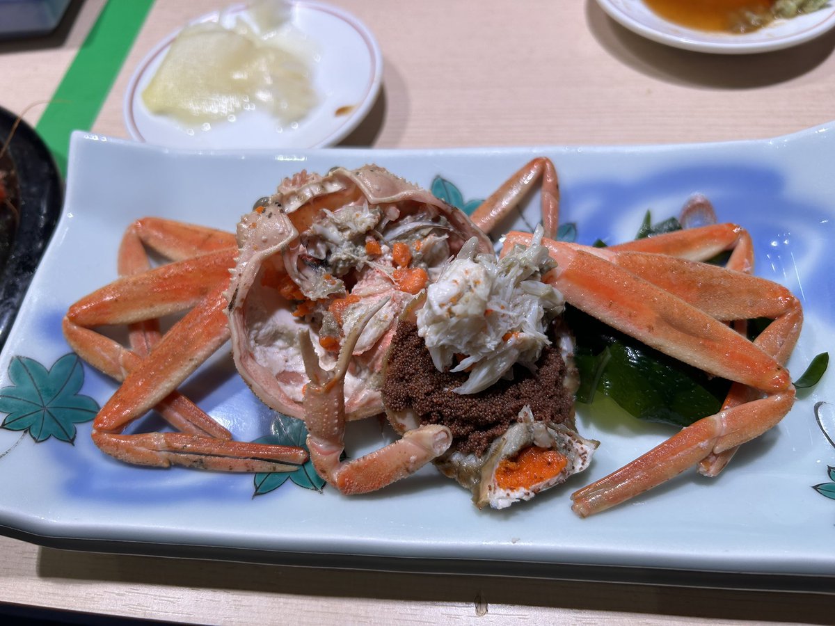 powa0411's tweet photo. 2泊3日の福井〜金沢
カニ三昧🦀海鮮三昧🐟日本酒三昧🍶
楽しい時間でした🚄✨
飲んで食べてばっかりだけど、ちゃんとお仕事してますよ🫡✨www
初めて降られた雹は本当に痛くて笑ったけど楽しかった🤣🤣🤣雪は降ってきた時テンション上がった⤴︎⤴︎*❄️ ̖́- https://t.co/JCUooSQmVi