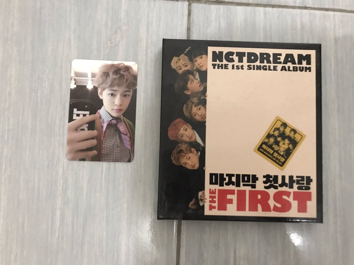 fullsunanduwu's tweet photo. Hallooo aku mau jual beberapa album NCT koleksi pribadi ku 

nct dream my first album 
all in good condition!!
album + chenle pc 150k
dom Bandung (free ongkir kalau masih pulau jawa)
for more hit me up on dm💕 https://t.co/GILMR5cfh6
