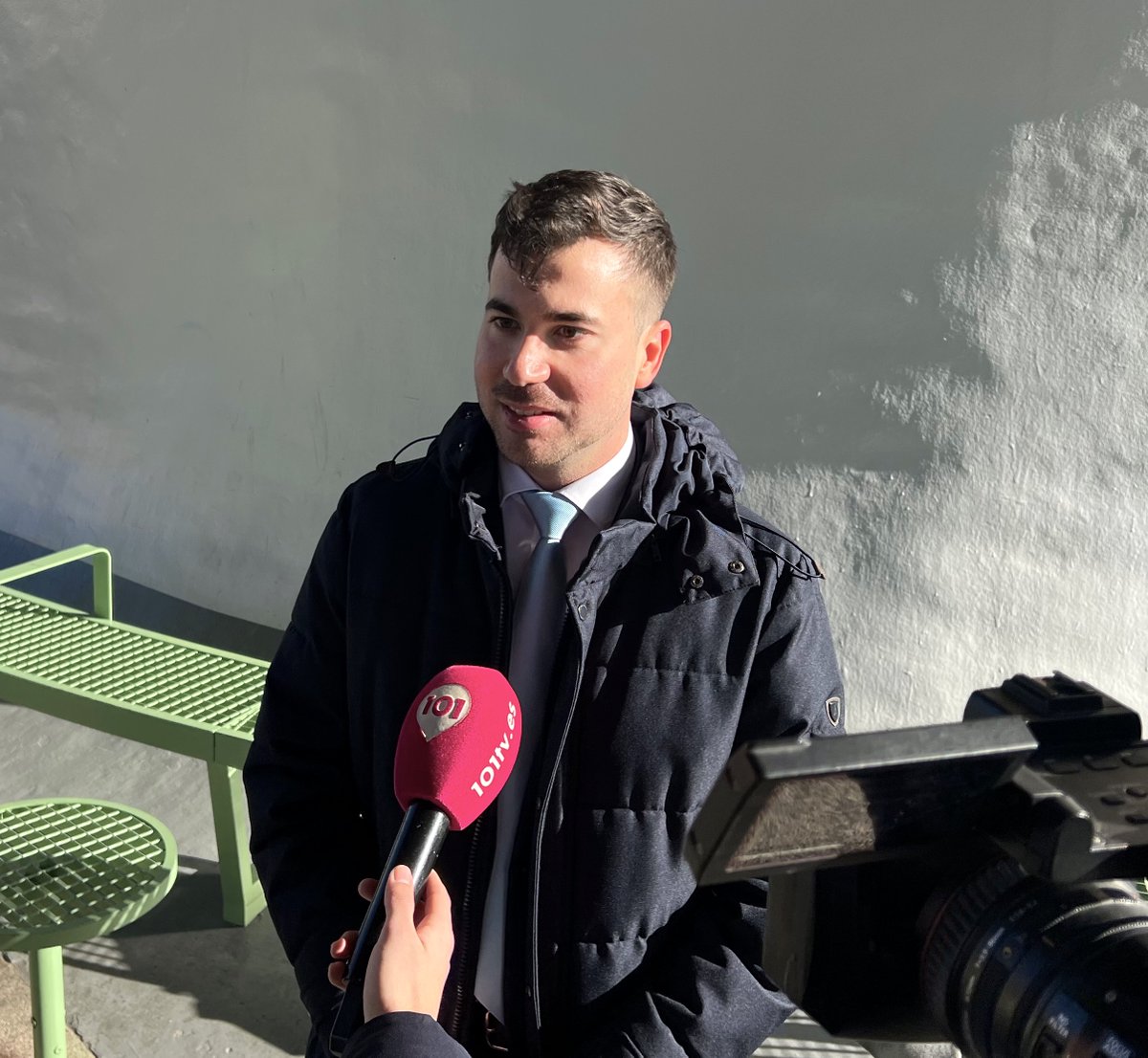 José Pérez Bernal (@drperezbernal) on Twitter photo Los ganadores del Premio <a href="/ateneodesevilla/">Ateneo de Sevilla</a>
para Jóvenes Investigadores en #EnfermedadesRaras en <a href="/101TVSevilla/">101TV Sevilla</a> con <a href="/MenaAMaria/">María Mena Ávalos</a> y #AlejandroVieira.
<a href="/bellamoraromero/">Bella Mora Romero</a> <a href="/Capelo_Carrasco/">Nicolás Capelo Carrasco</a> <a href="/davidgsfc/">David</a> <a href="/CABD_UPO_CSIC/">Centro Andaluz de Biología del Desarrollo</a> <a href="/ibis_sevilla/">IBiS</a> <a href="/Ayto_Sevilla/">Ayuntamiento de Sevilla</a> <a href="/jlsanzalcalde/">José Luis Sanz</a> <a href="/FEDER_ONG/">FEDER | Enfermedades Raras</a> Los ganadores del Premio <a href="/ateneodesevilla/">Ateneo de Sevilla</a>
para Jóvenes Investigadores en #EnfermedadesRaras en <a href="/101TVSevilla/">101TV Sevilla</a> con <a href="/MenaAMaria/">María Mena Ávalos</a> y #AlejandroVieira.
<a href="/bellamoraromero/">Bella Mora Romero</a> <a href="/Capelo_Carrasco/">Nicolás Capelo Carrasco</a> <a href="/davidgsfc/">David</a> <a href="/CABD_UPO_CSIC/">Centro Andaluz de Biología del Desarrollo</a> <a href="/ibis_sevilla/">IBiS</a> <a href="/Ayto_Sevilla/">Ayuntamiento de Sevilla</a> <a href="/jlsanzalcalde/">José Luis Sanz</a> <a href="/FEDER_ONG/">FEDER | Enfermedades Raras</a>