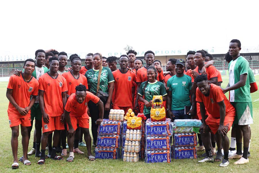 A group of passionate, devoted and dedicated supporters of the team  namely Ato Dadzie, (Akropong) Justina Quansah( Kumasi), Selina Akuba Mensah(Samreboi), Kojo Stephen(Samreboi) and Thomas(Samreboi), yesterday donated essential items to the team as they prepare to face Hearts