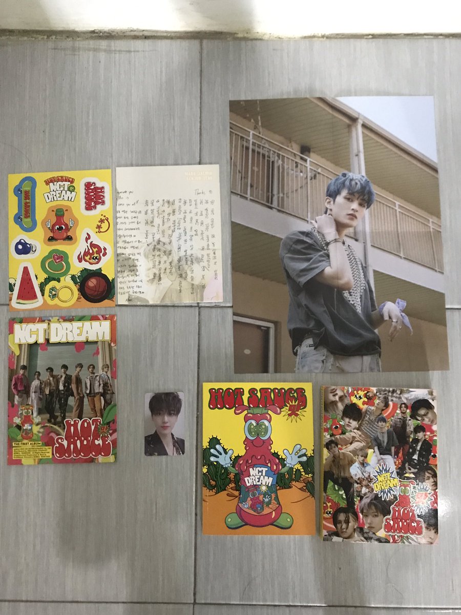 fullsunanduwu's tweet photo. nct dream hot sauce album
all in good condition 
album + pc jaemin + pc cafe jisung + poster mark 280k
dom Bandung (free ongkir kalau masih pulau jawa)
For more hit me up on dm💕 https://t.co/ToH74Gy9Rs