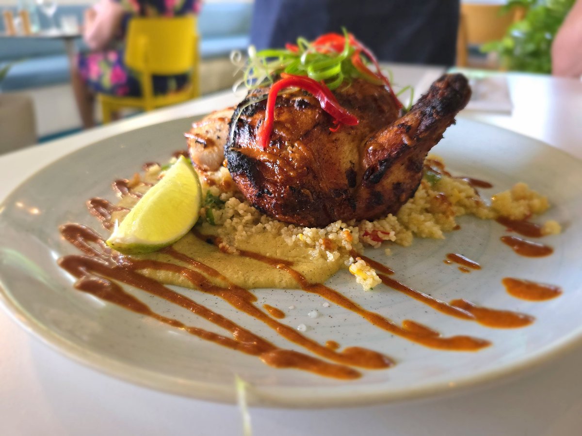 OreboundImages's tweet photo. Don't mind if I do 😋

#foodpics #SnapperRocks #Darwin #TopEnd https://t.co/qYsstZJF3D