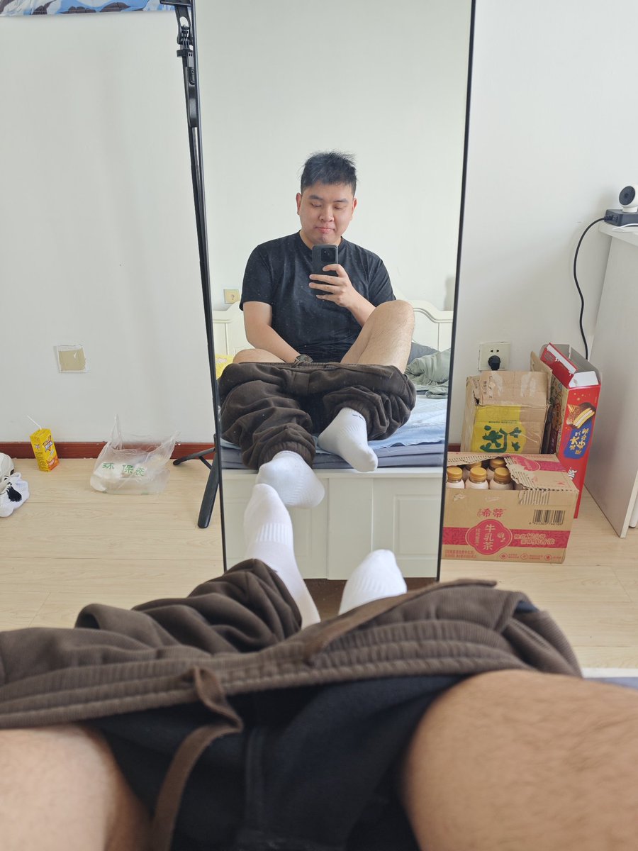 floatingrain33's tweet photo. 去健身房之前浅浅打个胶 https://t.co/3uhd6pAu6b