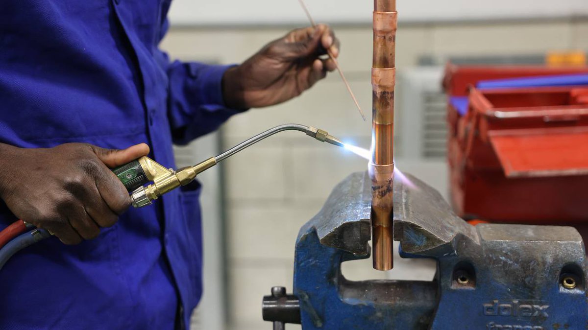 Élisabeth BORNE tweet media