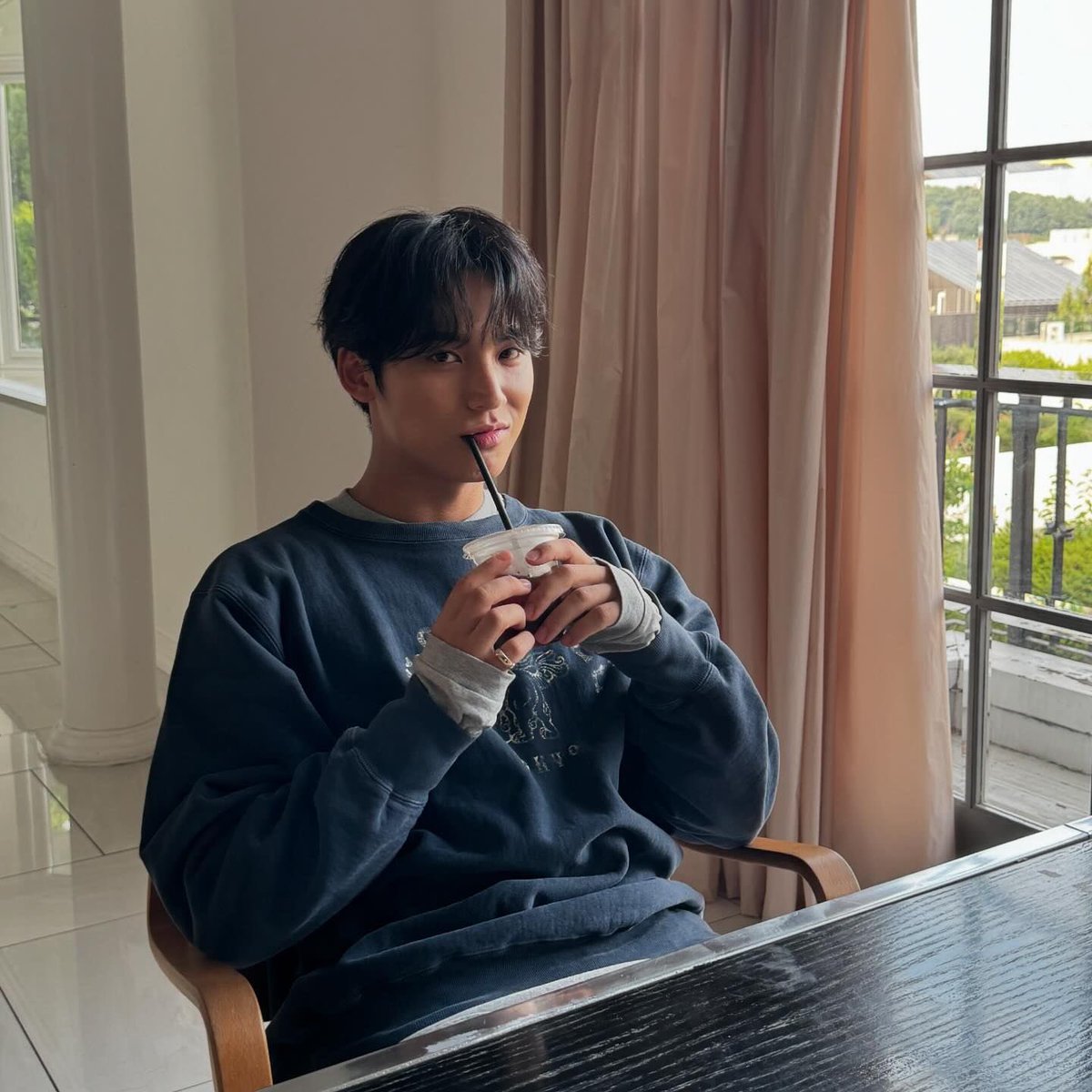 xummer46's tweet photo. 민규 머리 제일 아름다울 때 👇🏻
참고부탁해~~~!!!!!! https://t.co/3apZelB4E9