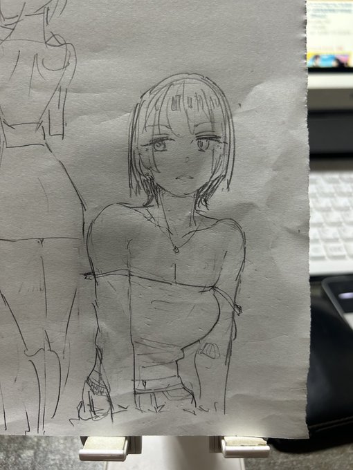 いかにもタトゥー入れてそうだけど実は
どこにも入れてない女落書き。 