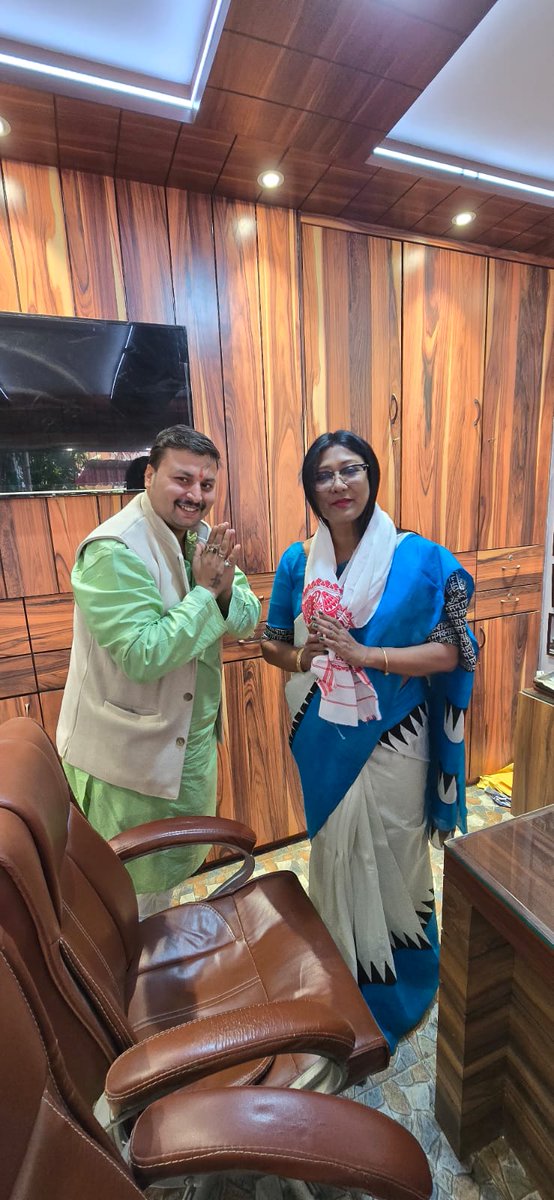 Dipeshpathak7's tweet image. नए साल के मौके पर आदरणीय अभिभावक स्वरूप बड़ी बहन #राजसभा_सांसद #डॉ_महुआ_मांझी जी से शिष्टाचार मुलाकात हुई
@Binay__Sinha @INCJharkhand @iycjainendra @MakhanPathak @mahuamajilive @sanjaygabaINC