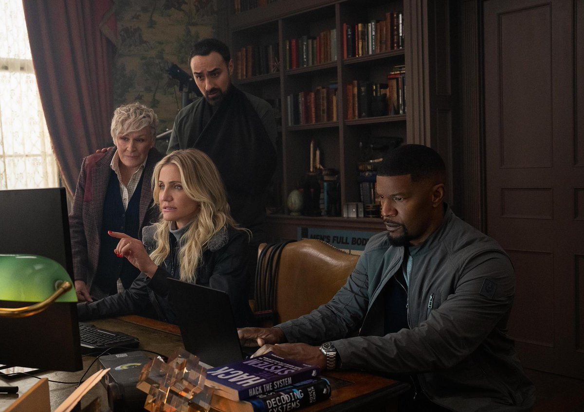 Cameron Diaz is terug. Ze blijkt nog steeds geen goeie scenario's te kunnen vinden. Back in Action vind je nu op Netflix. kutfilm.be/recensie/back-…