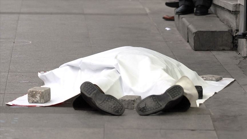 NataliAVAZYAN's tweet photo. ''Babam hala o kaldırımda yatıyor, bi el verinde kalksın.'' ( Delal Dink )

#Hrantsız18yıl https://t.co/nyMUl5Hqqc