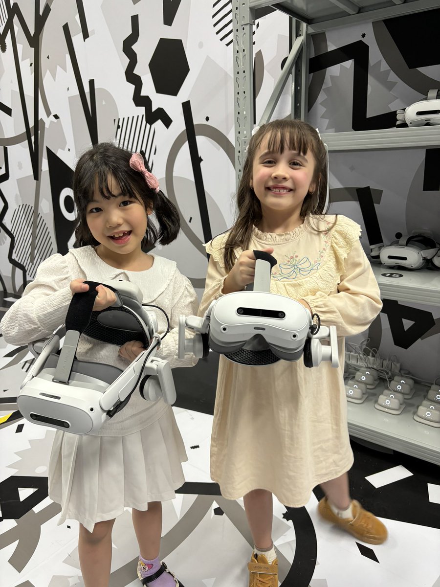 himawarifcfc's tweet image. น่ารักกก @spancetimecube  

#cosmosbear #spacetimecube #seaconbangkae